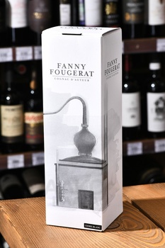 Fanny Fougerat Cedre Blanc Extra Fins Bois - коньяк Фанни Фужера Седр Блан Экстра Фин Буа 0.7 л в п/у
