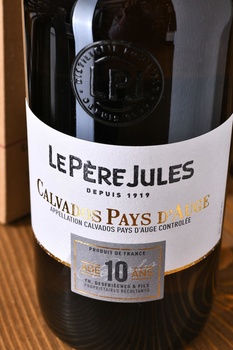 Le Pere Jules Pays d’Auge 10 years - кальвадос Пэи д’Ож 10 лет Ле Пэр Жюль 0.7 л в п/у