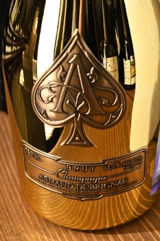 Armand de Brignac Brut gift box - шампанское Арман де Бриньяк Брют 0.75 л в п/у