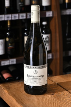 Bernard Defaix Bourgogne Chardonnay - вино Бернар Дефе Бургонь Шардоне 0.75 л белое сухое