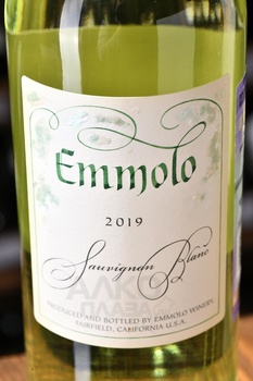 Emmolo Sauvignon Blanc - американское вино Эммоло Совиньон Блан 0.75 л
