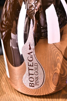 Bottega Pink Gold Prosecco Rose Brut - вино игристое Боттега Пинк Голд Просекко Розе Брют 2022 год 0.75 л розовое брют