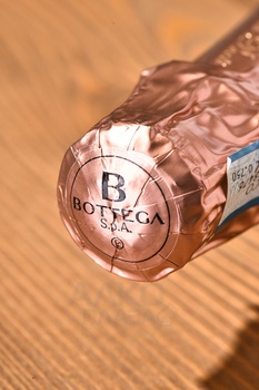 Bottega Prosecco Rose Brut - вино игристое Боттега Просекко Розе Брют 2022 год 0.75 л розовое брют