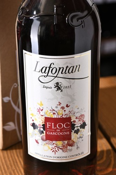 Floc De Gascogne Lafontan - вино ликерное Флок де Гасконь Лафонтан 0.75 л красное в п/у