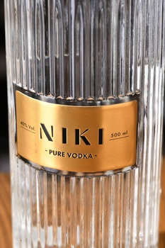 Niki Pure - водка Ники Пьюр 0.5 л