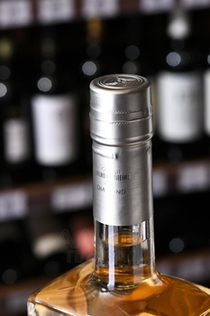 Velho Barreiro Diamond 10 Years - кашаса Вельё Баррейро Диамонд 10 лет 0.7 л