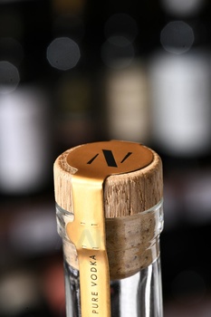 Niki Pure - водка Ники Пьюр 0.7 л