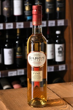 Daron Pays d`Auge Fine 4 Years - кальвадос Дарон Пэй д`Ож Файн 4 года 0.5 л