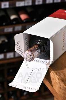 Duduk 15 years - армянский коньяк Дудук 15 лет 0.5 л