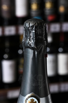 Вино игристое Новый Свет Коллекционное белое экстра брют 0.75 л