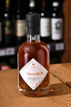 Churchills White Dry Aperitif - портвейн Черчилль Уайт Порт Драй Аперитив 0.2 л