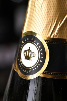Chateau Dereszla Methode Traditionnelle Tokaji Brut - вино игристое Шато Дересла Метод Традисьонель Токай Брют 0.75 л белое брют