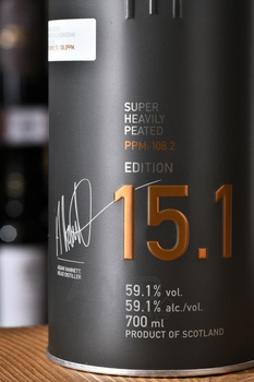 Bruichladdich Octomore Edition 15.1 - виски Бруклади Октомор Эдишн 15.1 0.7 в тубе