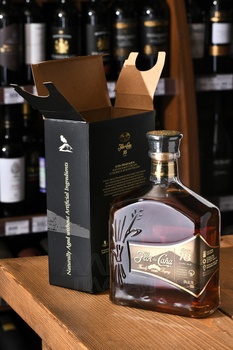 Flor de Cana Centenario Gold 18 years - ром Флор де Канья Сентенарио Голд 18 лет 0.75 л