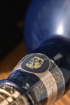 Chivas Regal The Sapphire Flagon Royal Salute - виски Чивас Ригал де Сапфир Флэгон Роял Сэлют 0.7 л