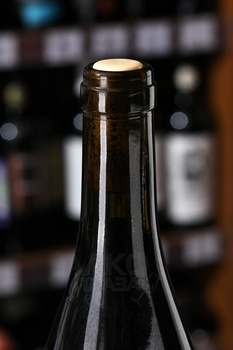 Domaine du Petit Bonhomme Carrousel - вино Домен дю Пти Боном Карусель 0.75 л красное сухое