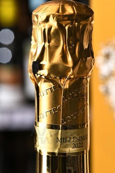 Bottega Gold Prosecco Brut - вино игристое Боттега Голд Просекко Брют 2022 год 1.5 л белое брют в п/у