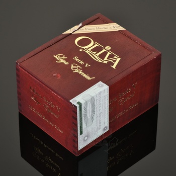 Oliva Connecticut Reserve Toro Tubos - сигары Олива Коннектикут Резерв Торо Тубос