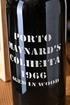 Maynards Porto Colheita 1966 - портвейн Майнардс Колейта Порто 1966 год 0.75 л в д/у