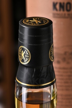 Knockando 12 Years Old - виски Нокэнду выдержка 12 лет 0.7 л в тубе