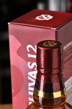 Chivas Regal 12 Years Old - виски Чивас Ригал 12 лет 0.375 л в п/у