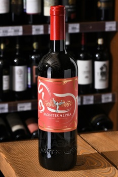 Montes Alpha Cabernet Sauvignon - вино Монтес Альфа Каберне Совиньон 0.75 л красное сухое