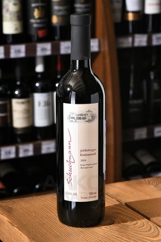 Schuchmann Kindzmarauli - вино Шухманн Киндзмараули 0.75 л красное полусладкое