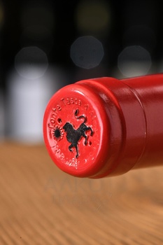 Tasca d`Almerita Tascante Contrada Pianodario Etna DOC - вино Таска д`Альмерита Тасканте Контрада Пьянодарио 0.75 л красное сухое