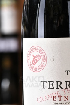 Terre Nere Etna Rosso San Lorenzo DOC - вино Терре Нере Этна Россо Сан Лоренцо ДОК 0.75 л красное сухое