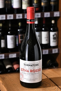 Etna Rosso Tornatore - вино Этна Россо Торнаторе 0.75 л красное сухое