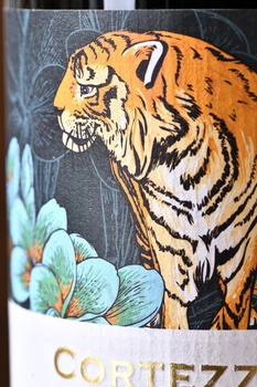 Cortezza Primitivo - вино Кортезза Примитиво 0.75 л красное полусухое