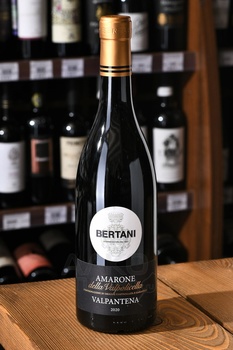 Bertani Valpantena Amarone della Valpolicella DOCG - вино Бертани Вальполичелла Амароне делла Вальполичелла 0.75 л красное сухое