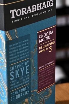 Torabhaig Legacy Series Single Malt Scotch Whisky Cnoc Na Moine - виски Торвег Легаси Сериес Сингл Молт Скотч Виски Кнок на Моине 0.7 л в п/у