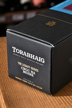 Torabhaig Legacy Series Single Malt Scotch Whisky Cnoc Na Moine - виски Торвег Легаси Сериес Сингл Молт Скотч Виски Кнок на Моине 0.7 л в п/у