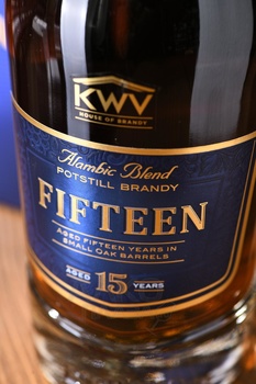 KWV 15 Years Old - бренди КВВ 15 лет 0.75 л в п/у