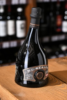 R.L. Seales 10 years - ром Р.Л. Силс 10 лет 0.7 л