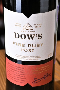 Dow`s Fine Ruby - портвейн Доуз Файн Руби 0.75 л