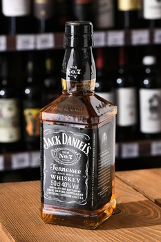 Jack Daniels - виски Джек Дэниэлс 0.5 л