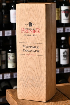 Prunier Grande Champagne - коньяк Прунье Гранд Шампань 1990 год 0.7 л в п/у дерево