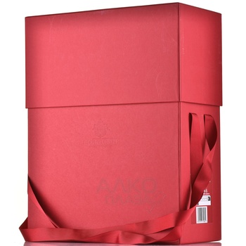 Courvoisier L`Essence - коньяк Курвуазье Л`Есанс 0.7 л п/у