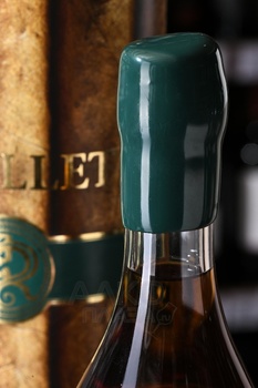 Roullet Cigare 29 Years - коньяк Рулле Сигар 29 лет 0.7 л в тубе