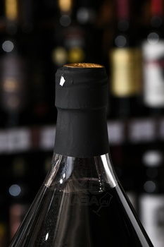 Вино Грузинское домашнее вино 2 л красное сухое