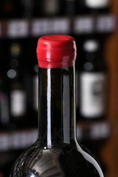 Вино Мукузани серия Квеврули 0.75 л красное сухое