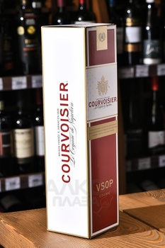 Courvoisier VSOP - коньяк Курвуазье ВСОП 0.7 л в п/у