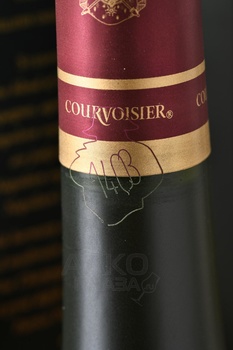 Courvoisier Napoleon - коньяк Курвуазье Наполеон 0.7 л в п/у