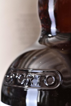 Porto Grahams Tawny 20 Years in Tube - портвейн Грэмс Тони 20 лет 0.75 л в тубе