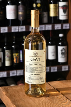 Tenuta San Pietro Gavi - вино Тенута Сан Пьетро Гави 0.75 л белое полусухое