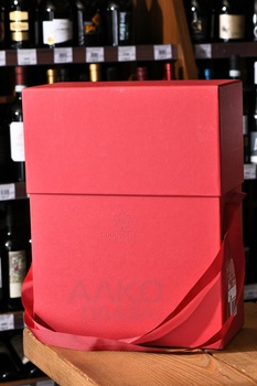 Courvoisier L`Essence - коньяк Курвуазье Л`Есанс 0.7 л п/у