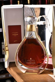 Courvoisier L`Essence - коньяк Курвуазье Л`Есанс 0.7 л п/у