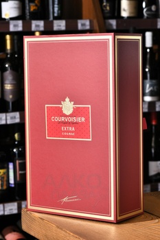 Courvoisier Extra - коньяк Курвуазье Экстра 0.7 л в п/у
